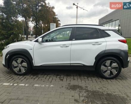 Білий Хендай Kona Electric, об'ємом двигуна 0 л та пробігом 78 тис. км за 17900 $, фото 12 на Automoto.ua