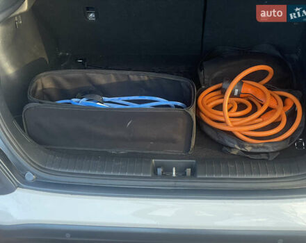 Білий Хендай Kona Electric, об'ємом двигуна 0 л та пробігом 125 тис. км за 17800 $, фото 10 на Automoto.ua