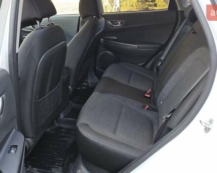 Белый Хендай Kona Electric, объемом двигателя 0 л и пробегом 44 тыс. км за 17450 $, фото 18 на Automoto.ua