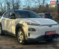 Білий Хендай Kona Electric, об'ємом двигуна 0 л та пробігом 125 тис. км за 17800 $, фото 8 на Automoto.ua