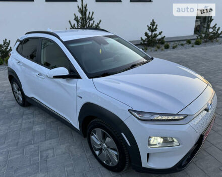 Белый Хендай Kona Electric, объемом двигателя 0 л и пробегом 88 тыс. км за 19400 $, фото 34 на Automoto.ua