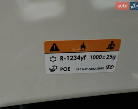 Белый Хендай Kona Electric, объемом двигателя 0 л и пробегом 58 тыс. км за 17499 $, фото 67 на Automoto.ua