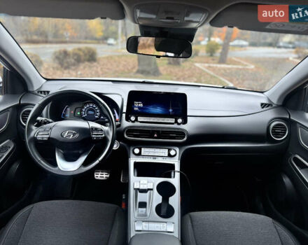 Белый Хендай Kona Electric, объемом двигателя 0 л и пробегом 59 тыс. км за 16900 $, фото 43 на Automoto.ua