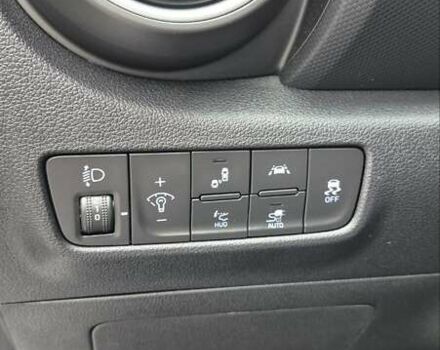 Белый Хендай Kona Electric, объемом двигателя 0 л и пробегом 82 тыс. км за 20437 $, фото 11 на Automoto.ua