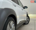 Белый Хендай Kona Electric, объемом двигателя 0 л и пробегом 96 тыс. км за 19500 $, фото 23 на Automoto.ua
