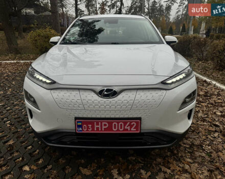 Белый Хендай Kona Electric, объемом двигателя 0 л и пробегом 59 тыс. км за 16900 $, фото 13 на Automoto.ua