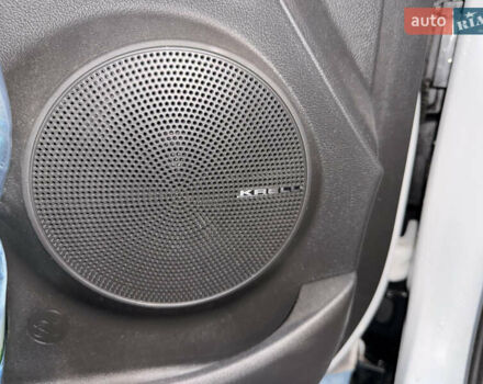 Белый Хендай Kona Electric, объемом двигателя 0 л и пробегом 47 тыс. км за 16100 $, фото 14 на Automoto.ua