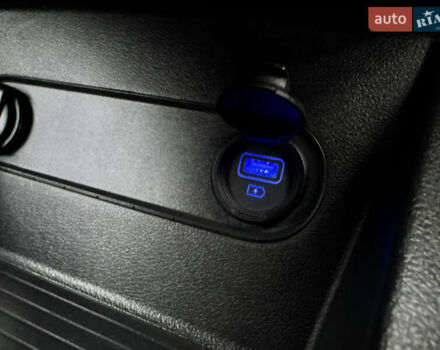 Белый Хендай Kona Electric, объемом двигателя 0 л и пробегом 58 тыс. км за 17499 $, фото 42 на Automoto.ua