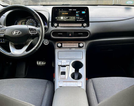 Белый Хендай Kona Electric, объемом двигателя 0 л и пробегом 115 тыс. км за 16900 $, фото 15 на Automoto.ua