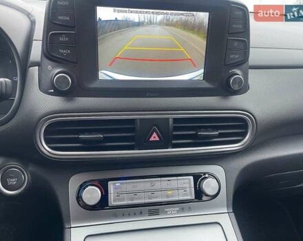 Білий Хендай Kona Electric, об'ємом двигуна 0 л та пробігом 158 тис. км за 16500 $, фото 43 на Automoto.ua