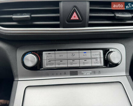 Белый Хендай Kona Electric, объемом двигателя 0 л и пробегом 124 тыс. км за 17600 $, фото 9 на Automoto.ua