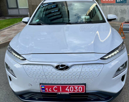 Белый Хендай Kona Electric, объемом двигателя 0 л и пробегом 115 тыс. км за 16900 $, фото 6 на Automoto.ua