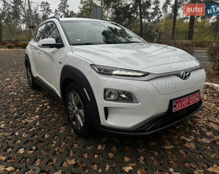 Белый Хендай Kona Electric, объемом двигателя 0 л и пробегом 59 тыс. км за 16900 $, фото 11 на Automoto.ua