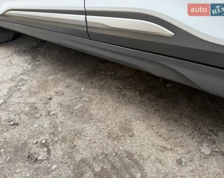 Білий Хендай Kona Electric, об'ємом двигуна 0 л та пробігом 64 тис. км за 14950 $, фото 51 на Automoto.ua