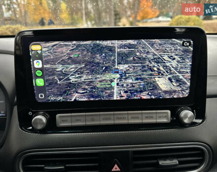 Белый Хендай Kona Electric, объемом двигателя 0 л и пробегом 58 тыс. км за 17499 $, фото 93 на Automoto.ua