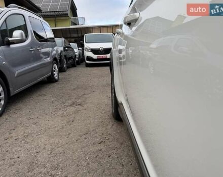 Білий Хендай Kona Electric, об'ємом двигуна 0 л та пробігом 64 тис. км за 14950 $, фото 32 на Automoto.ua