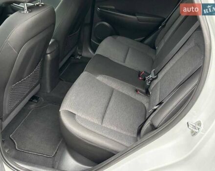 Білий Хендай Kona Electric, об'ємом двигуна 0 л та пробігом 102 тис. км за 15700 $, фото 19 на Automoto.ua