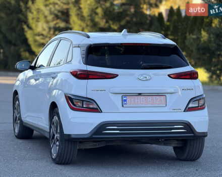 Белый Хендай Kona Electric, объемом двигателя 0 л и пробегом 80 тыс. км за 16900 $, фото 10 на Automoto.ua