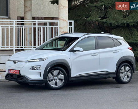 Белый Хендай Kona Electric, объемом двигателя 0 л и пробегом 150 тыс. км за 16960 $, фото 4 на Automoto.ua
