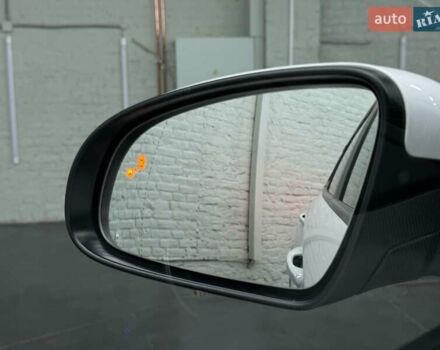 Белый Хендай Kona Electric, объемом двигателя 0 л и пробегом 92 тыс. км за 18983 $, фото 8 на Automoto.ua