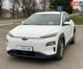 Белый Хендай Kona Electric, объемом двигателя 0 л и пробегом 166 тыс. км за 16900 $, фото 3 на Automoto.ua