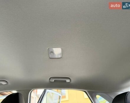 Білий Хендай Kona Electric, об'ємом двигуна 0 л та пробігом 64 тис. км за 14950 $, фото 71 на Automoto.ua