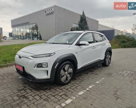 Білий Хендай Kona Electric, об'ємом двигуна 0 л та пробігом 78 тис. км за 17900 $, фото 6 на Automoto.ua