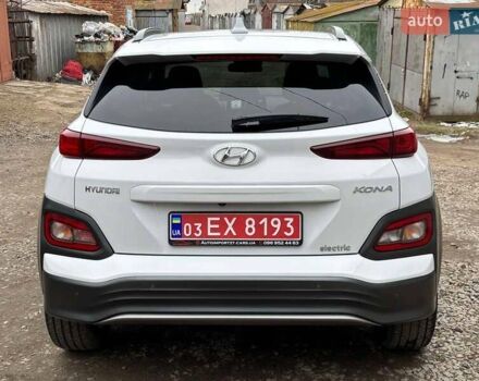 Білий Хендай Kona Electric, об'ємом двигуна 0 л та пробігом 102 тис. км за 15700 $, фото 4 на Automoto.ua