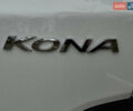 Белый Хендай Kona Electric, объемом двигателя 0 л и пробегом 58 тыс. км за 17499 $, фото 23 на Automoto.ua