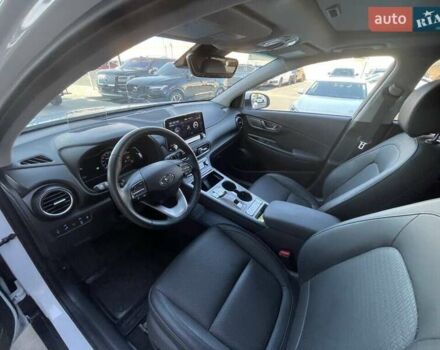 Білий Хендай Kona Electric, об'ємом двигуна 0 л та пробігом 13 тис. км за 8600 $, фото 18 на Automoto.ua