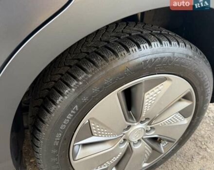 Білий Хендай Kona Electric, об'ємом двигуна 0 л та пробігом 64 тис. км за 14950 $, фото 30 на Automoto.ua