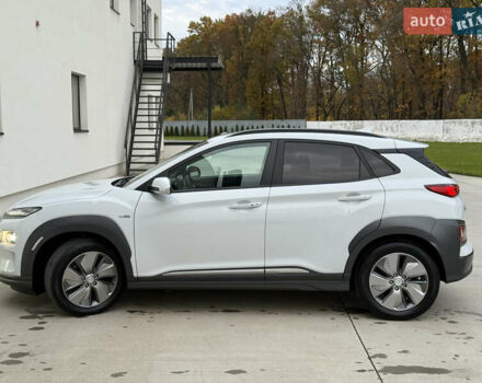 Белый Хендай Kona Electric, объемом двигателя 0 л и пробегом 96 тыс. км за 19500 $, фото 28 на Automoto.ua