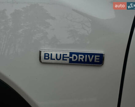 Белый Хендай Kona Electric, объемом двигателя 0 л и пробегом 59 тыс. км за 16900 $, фото 31 на Automoto.ua