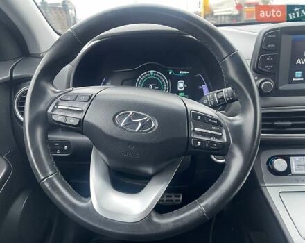 Білий Хендай Kona Electric, об'ємом двигуна 0 л та пробігом 158 тис. км за 16500 $, фото 27 на Automoto.ua