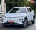 Белый Хендай Kona Electric, объемом двигателя 0 л и пробегом 150 тыс. км за 16960 $, фото 3 на Automoto.ua
