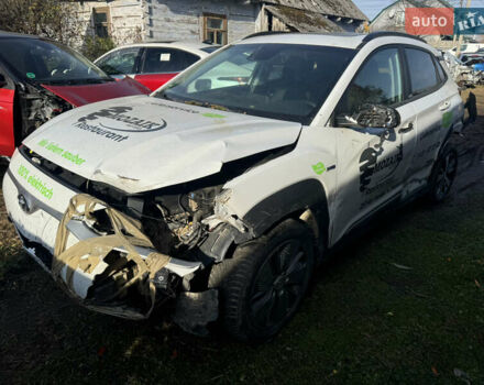 Белый Хендай Kona Electric, объемом двигателя 0 л и пробегом 50 тыс. км за 10599 $, фото 2 на Automoto.ua