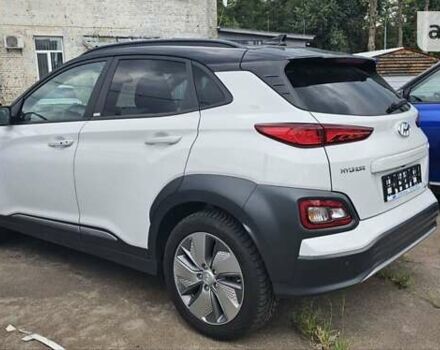 Белый Хендай Kona Electric, объемом двигателя 0 л и пробегом 50 тыс. км за 21500 $, фото 2 на Automoto.ua