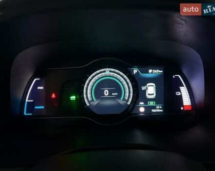 Белый Хендай Kona Electric, объемом двигателя 0 л и пробегом 92 тыс. км за 18983 $, фото 20 на Automoto.ua