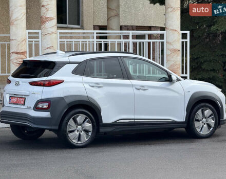 Белый Хендай Kona Electric, объемом двигателя 0 л и пробегом 150 тыс. км за 16960 $, фото 9 на Automoto.ua