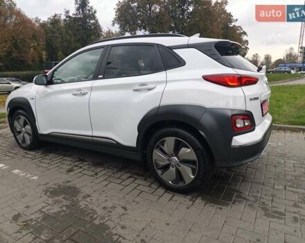 Білий Хендай Kona Electric, об'ємом двигуна 0 л та пробігом 78 тис. км за 17900 $, фото 17 на Automoto.ua
