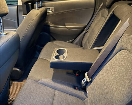 Белый Хендай Kona Electric, объемом двигателя 0 л и пробегом 47 тыс. км за 16100 $, фото 11 на Automoto.ua