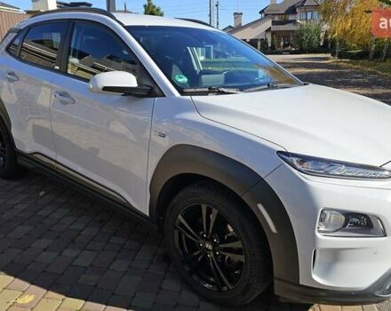 Белый Хендай Kona Electric, объемом двигателя 0 л и пробегом 44 тыс. км за 17450 $, фото 1 на Automoto.ua