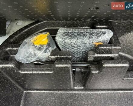 Белый Хендай Kona Electric, объемом двигателя 0 л и пробегом 92 тыс. км за 18983 $, фото 37 на Automoto.ua