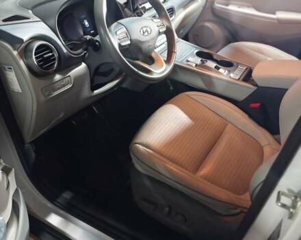 Білий Хендай Kona Electric, об'ємом двигуна 0 л та пробігом 78 тис. км за 17900 $, фото 33 на Automoto.ua
