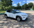 Белый Хендай Kona Electric, объемом двигателя 0 л и пробегом 85 тыс. км за 22500 $, фото 6 на Automoto.ua