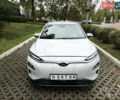 Белый Хендай Kona Electric, объемом двигателя 0 л и пробегом 103 тыс. км за 17999 $, фото 7 на Automoto.ua