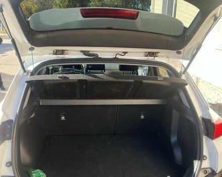 Белый Хендай Kona Electric, объемом двигателя 0 л и пробегом 139 тыс. км за 17000 $, фото 9 на Automoto.ua