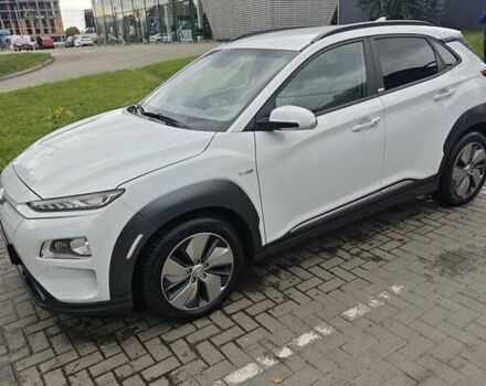 Білий Хендай Kona Electric, об'ємом двигуна 0 л та пробігом 78 тис. км за 17900 $, фото 18 на Automoto.ua