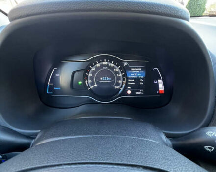 Белый Хендай Kona Electric, объемом двигателя 0 л и пробегом 88 тыс. км за 17900 $, фото 23 на Automoto.ua
