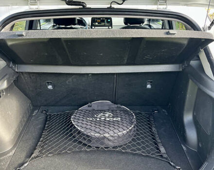 Белый Хендай Kona Electric, объемом двигателя 0 л и пробегом 115 тыс. км за 16900 $, фото 53 на Automoto.ua